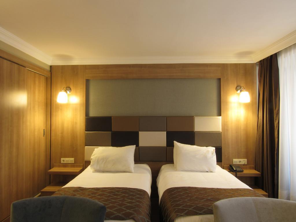 Kadikoy Park Suites Истанбул Екстериор снимка